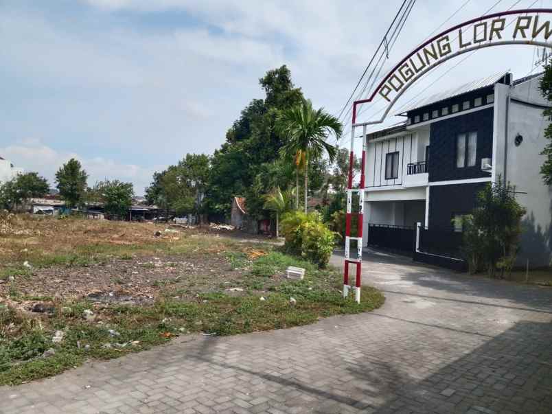 tanah dekat ugm di jl kaliurang km 4