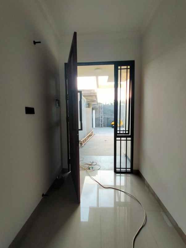 townhouse american style exclusive 10 menit akses tol