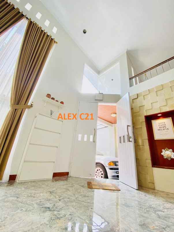 tr028 dijual rumah mewah komplek intan lestari estate