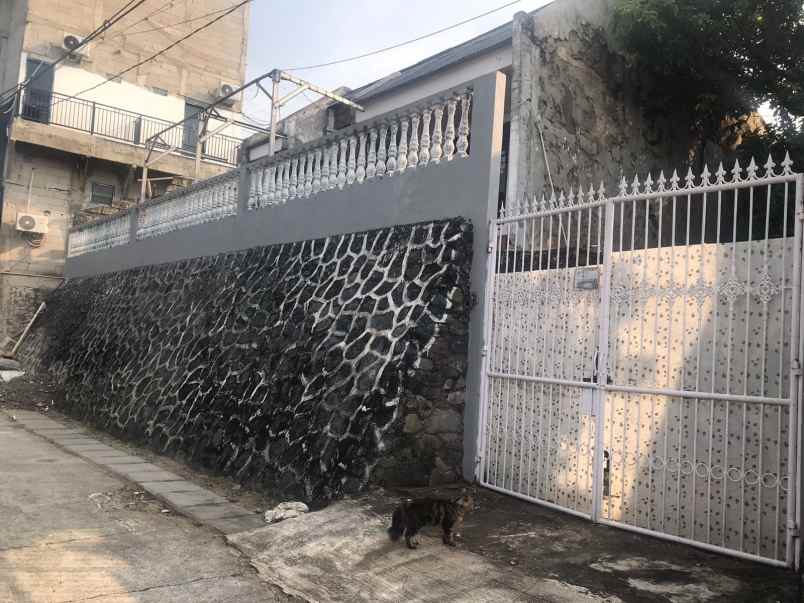 turun harga rumah tanah luas 286m dekat ui tol kukusan