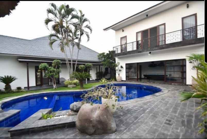 villa raya pantai berawa