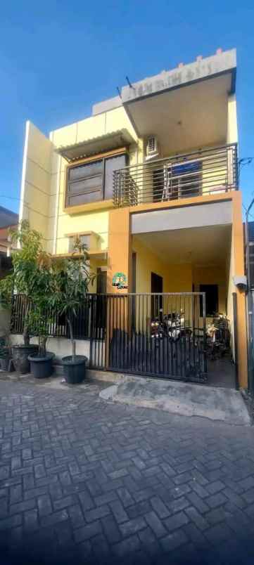 wiyung surabaya selatan 2 lantai full row jalan 7 m