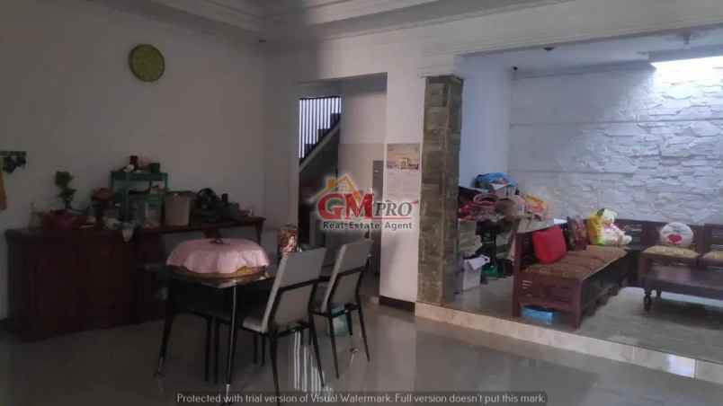 648 rumah terawat di komp logam buah batu bandung