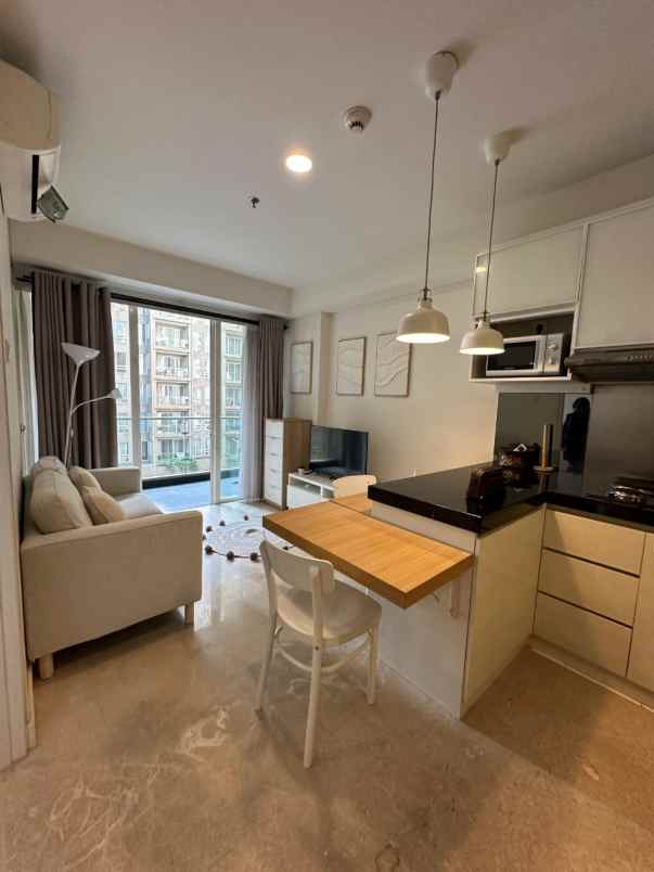 apartemen full furnished di landmark residence