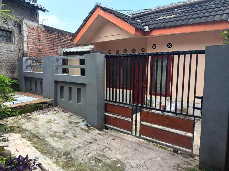 d jual rumah strategis siap huni