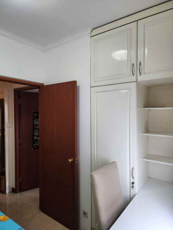 dijual apartemen apartemen gading mediterania