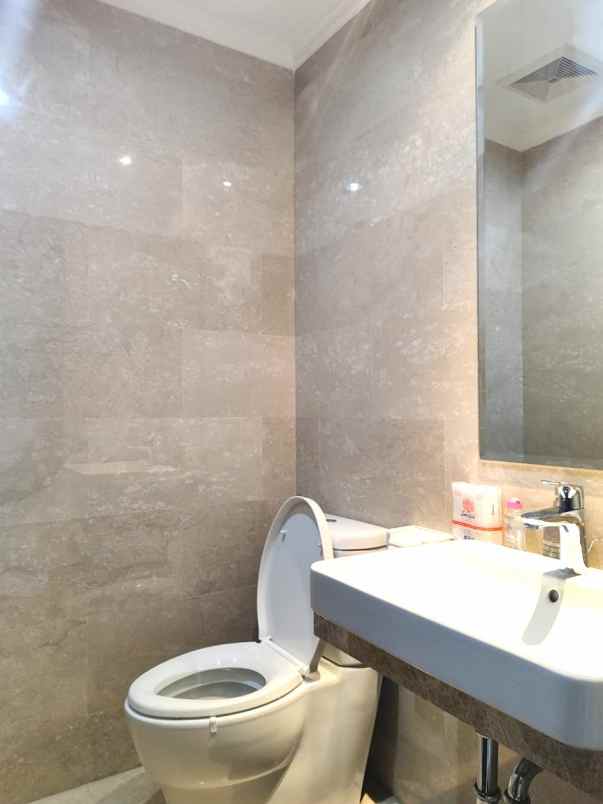 dijual apartemen apartemen menteng park