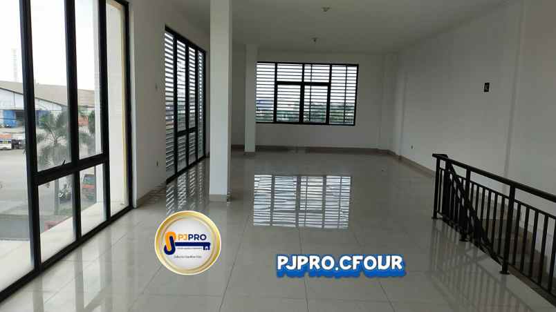 dijual disewa ruko posisi hook di marunda center