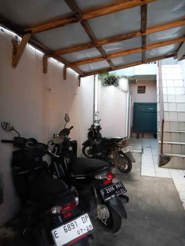 dijual kost cirendeu ciputat timur tangsel