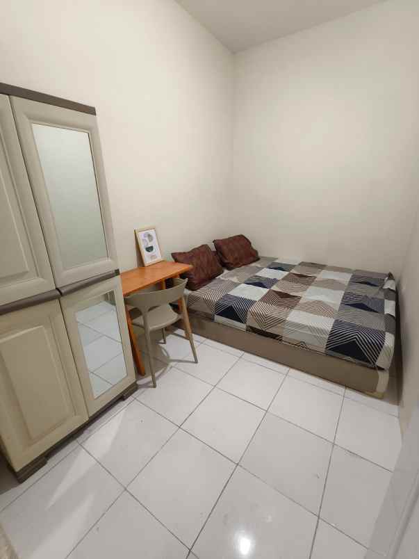 dijual kost exclusive baru di kalideres