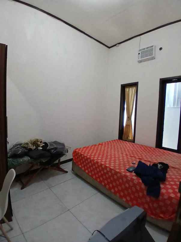 dijual kost perumnas beji depok