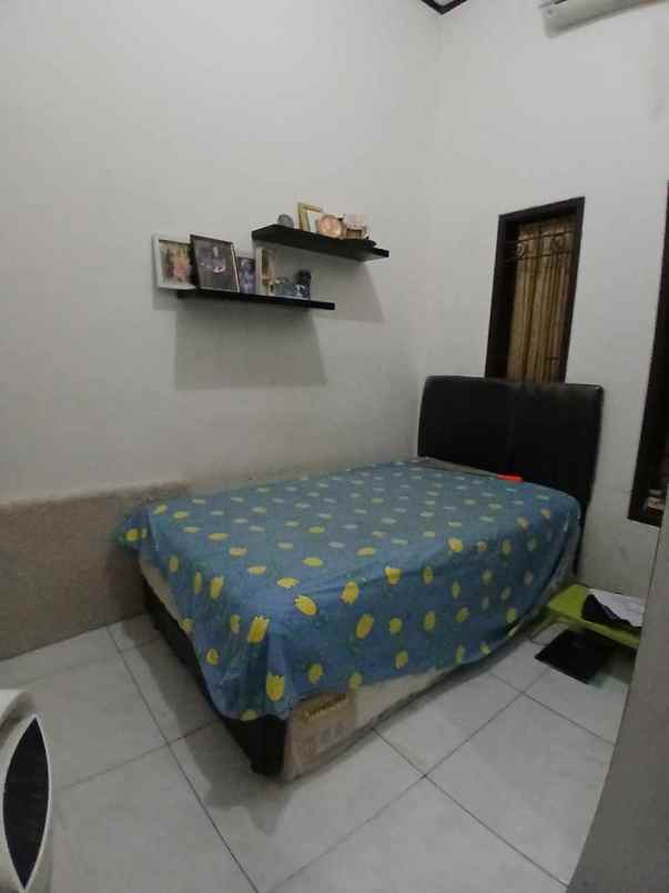dijual kost perumnas beji depok