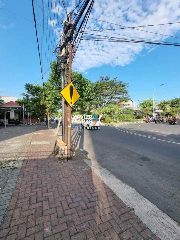 dijual ruko di raya dharmahusada unair 3 lantai