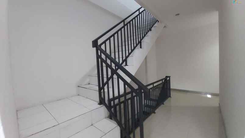 dijual ruko gudang kantor caman bekasi dkt tol jati