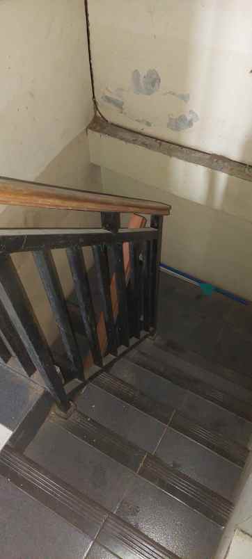 dijual rumah 2 lantai dekat rumah sakit di pengasinan