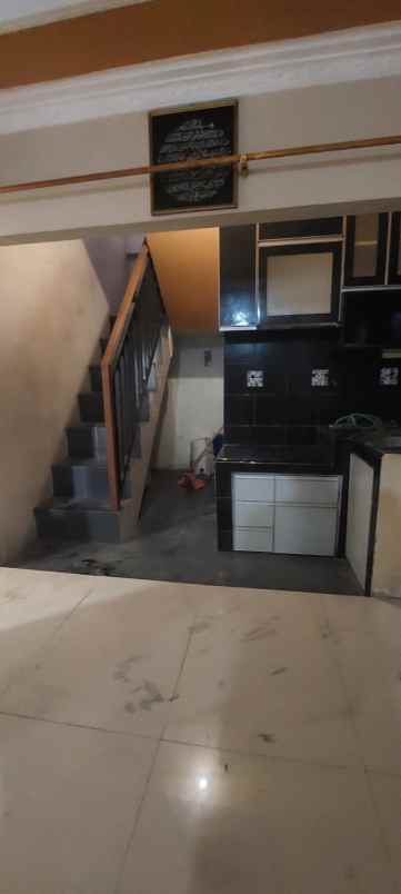 dijual rumah 2 lantai dekat rumah sakit di pengasinan