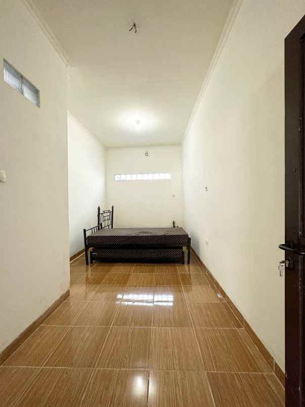 dijual rumah 2 lantai rooftop di menteng jakarta pusat