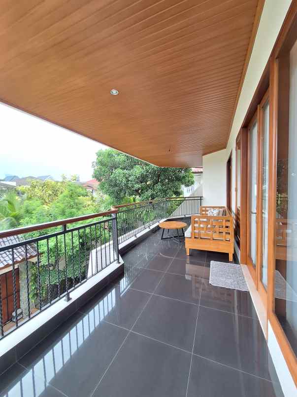 dijual rumah adhyaksa lebak bulus