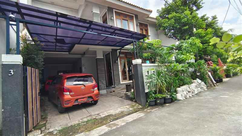 dijual rumah angkaln jati jati waringin