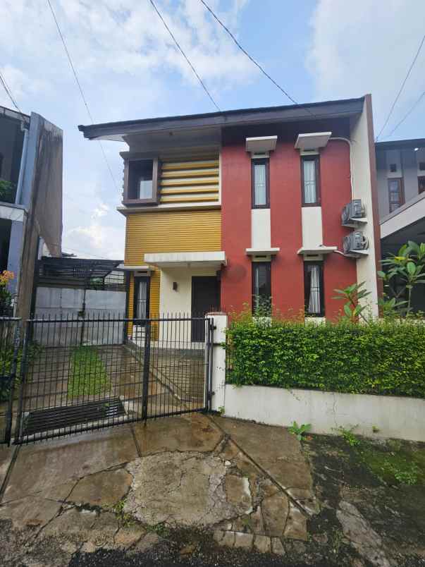 dijual rumah antapani
