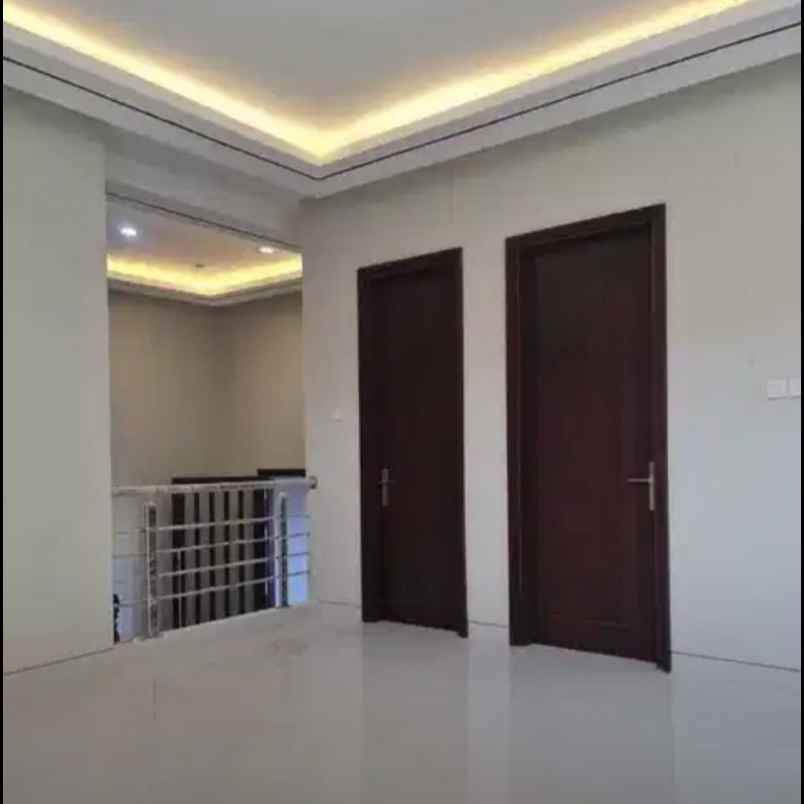 dijual rumah araya 2