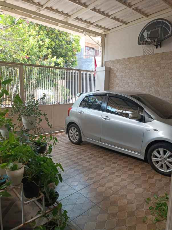 dijual rumah araya galaxy bumi permai