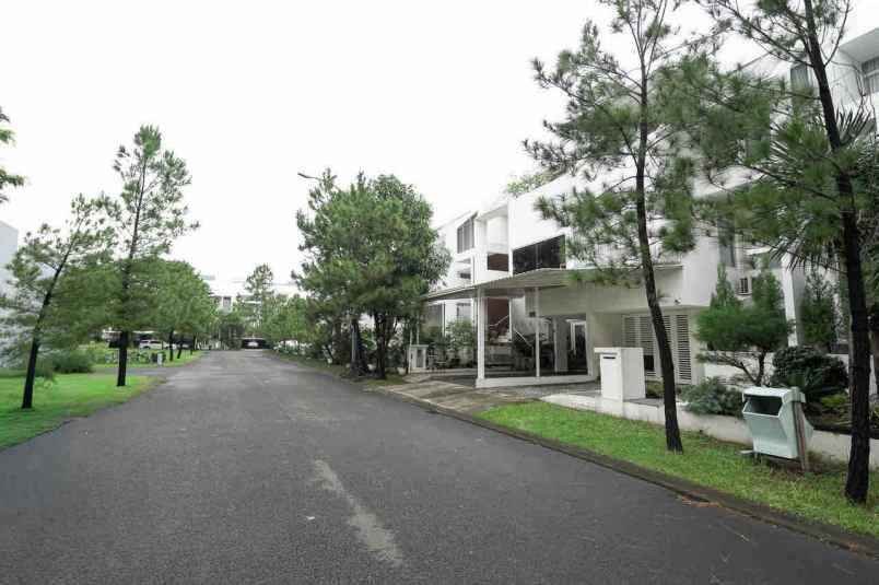 dijual rumah asera one east harapan