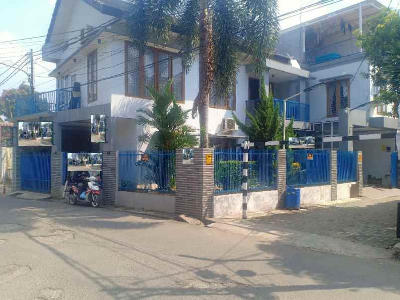 dijual rumah atiwaringin pondokgede bekasi