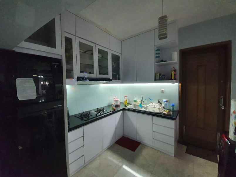 dijual rumah atiwaringin pondokgede bekasi