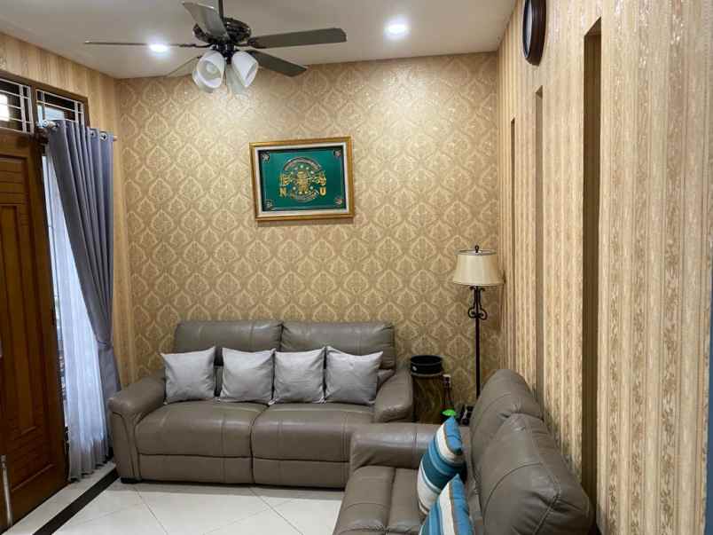 dijual rumah atiwaringin pondokgede bekasi