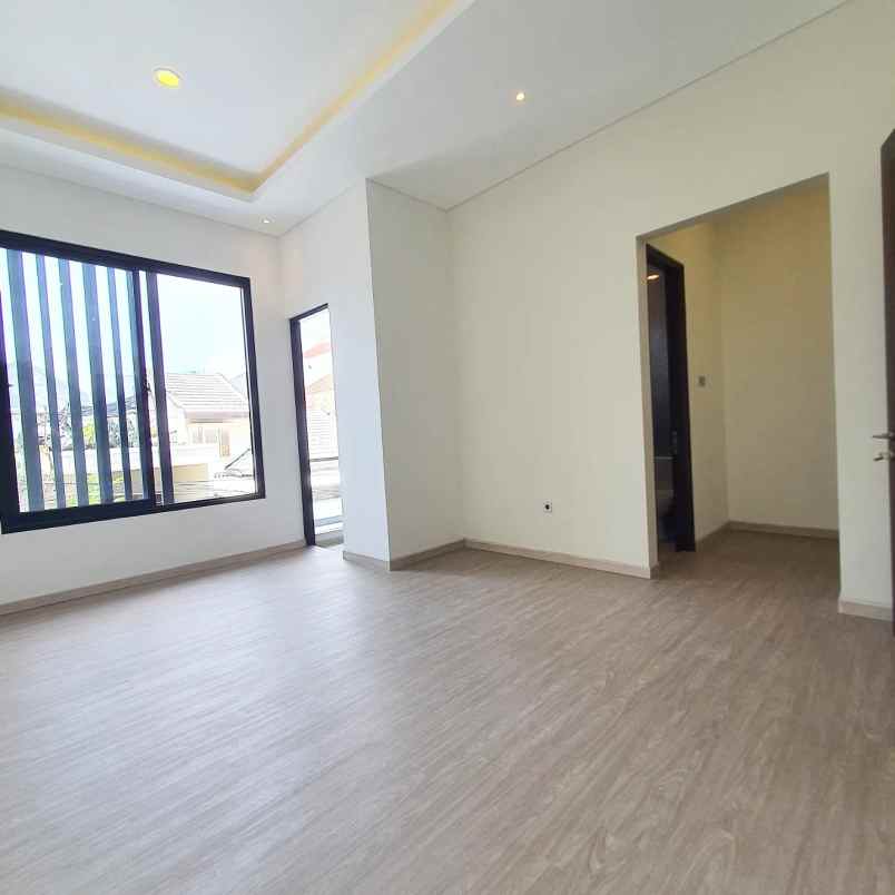 dijual rumah babatan pantai