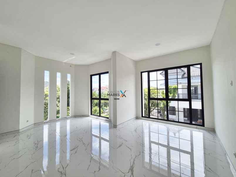 dijual rumah baru bagus di jemursari regency