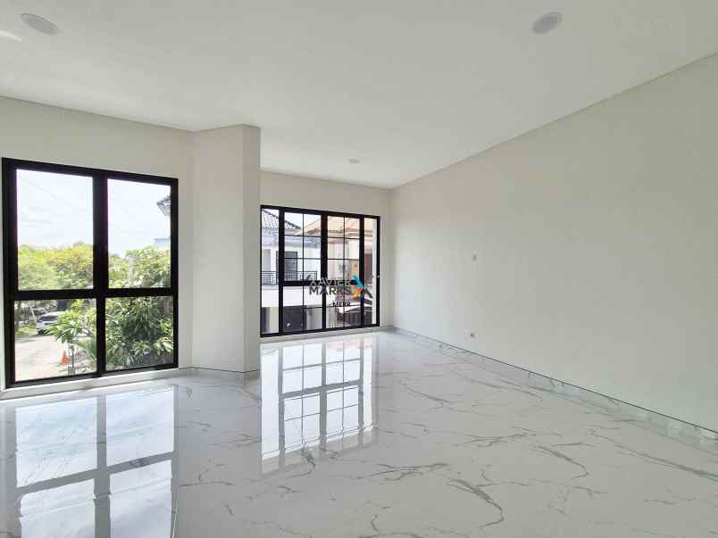 dijual rumah baru bagus di jemursari regency