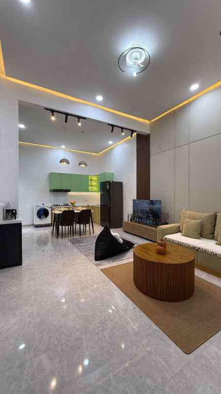 dijual rumah baru cantik full furnished kota malang
