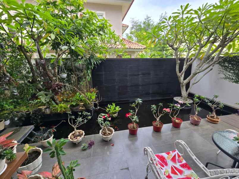 dijual rumah beverly golf lippo karawaci