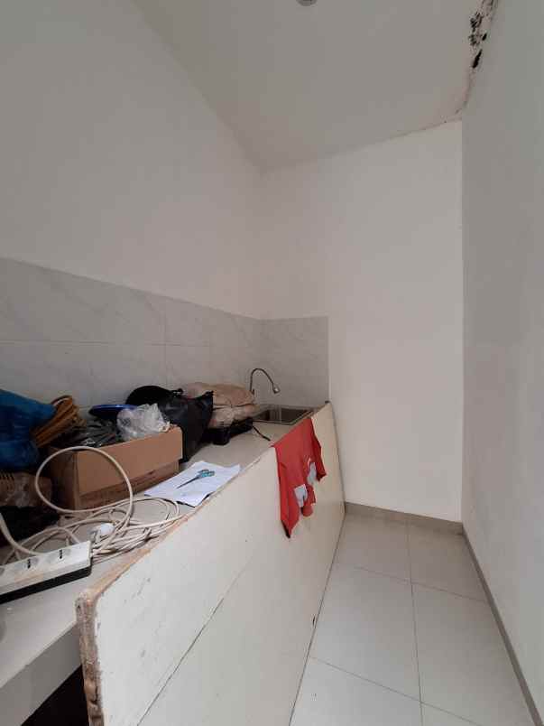 dijual rumah buaran serpong bsd