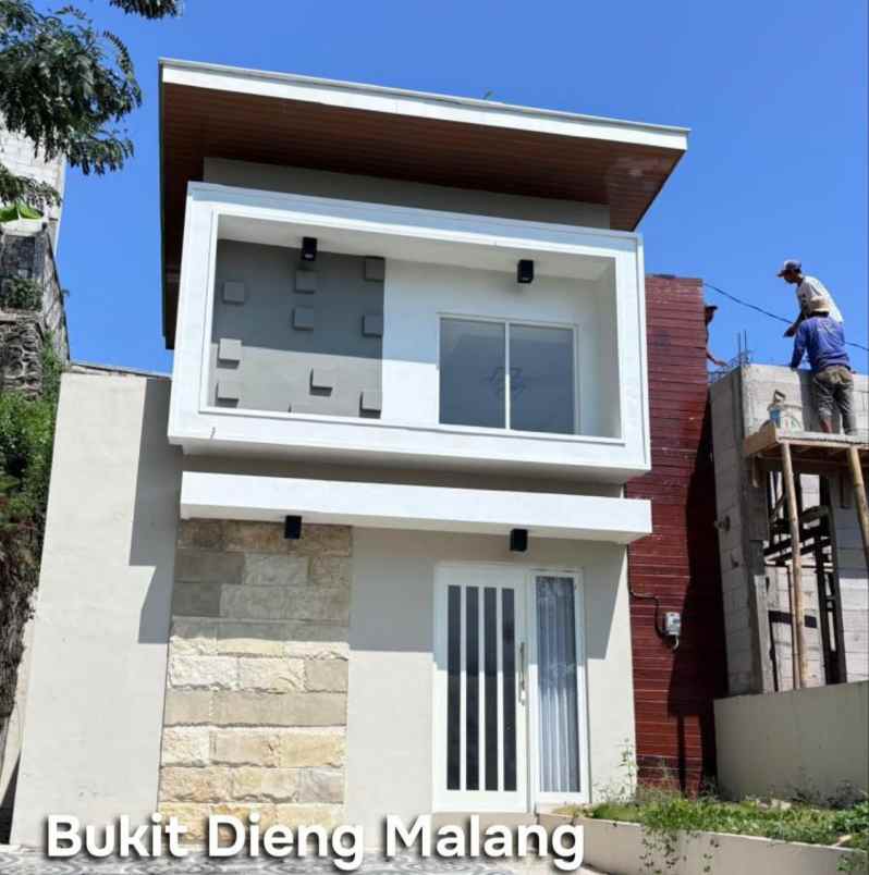 dijual rumah bukit dieng