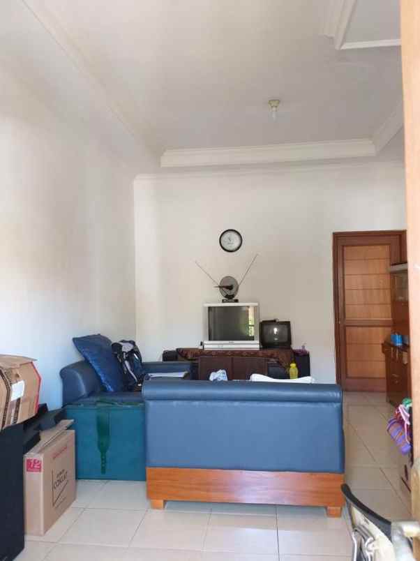 dijual rumah cigadung raya barat