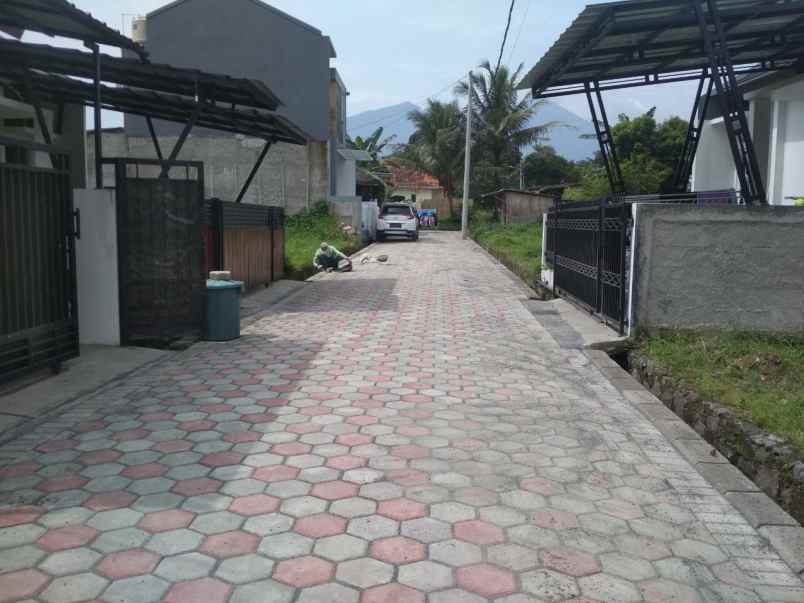 dijual rumah cikaret bogor selatan