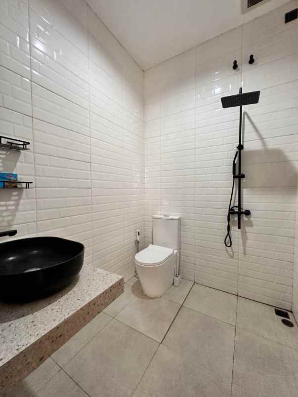 dijual rumah cilangkap