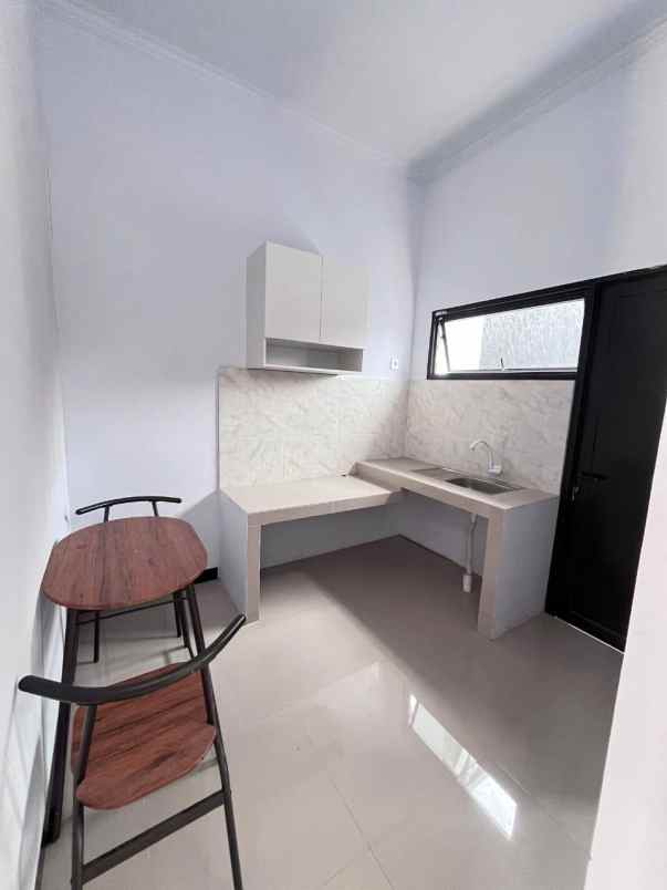 dijual rumah cimuning