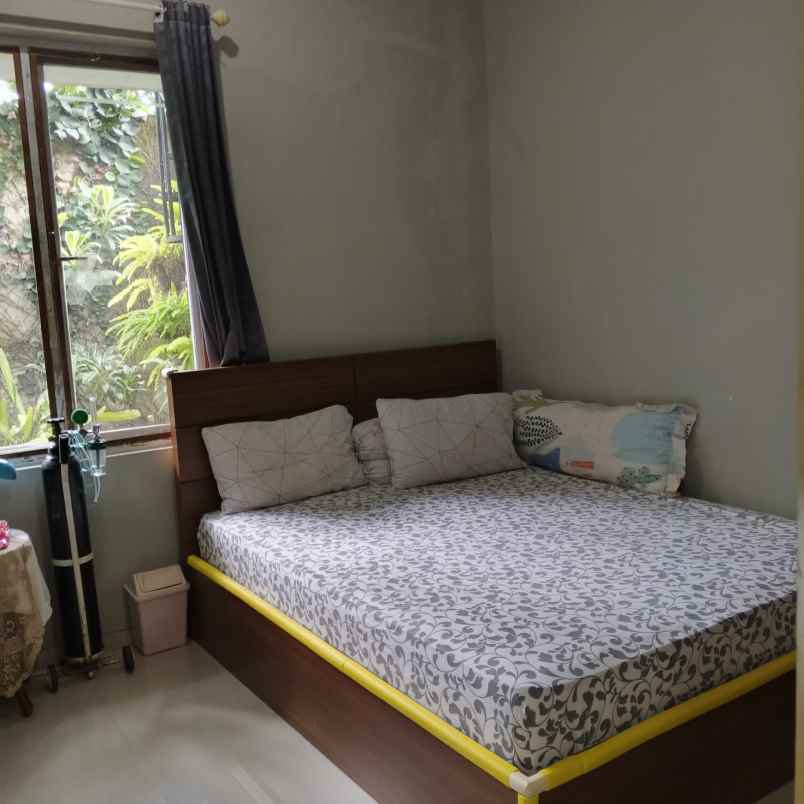 dijual rumah cinere depok kota depok