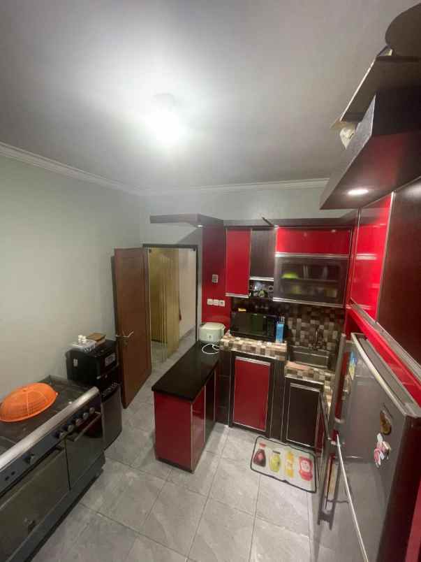 dijual rumah cipageran asri