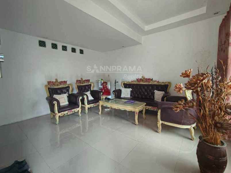 dijual rumah cisalak