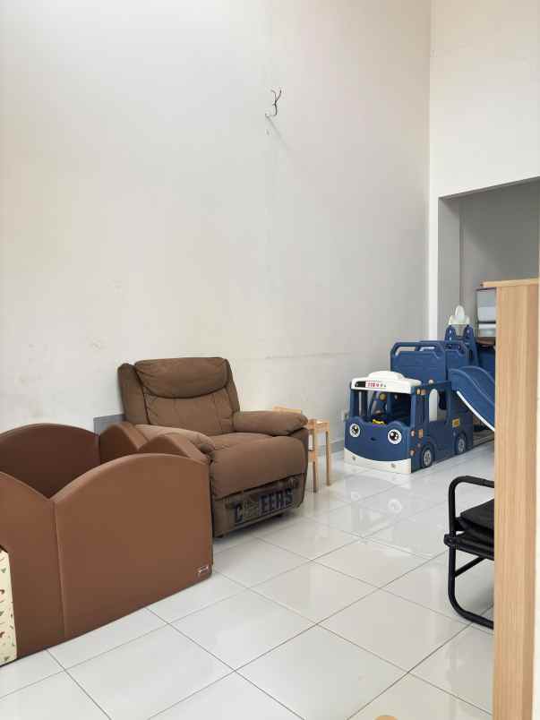 dijual rumah citra garden bmw