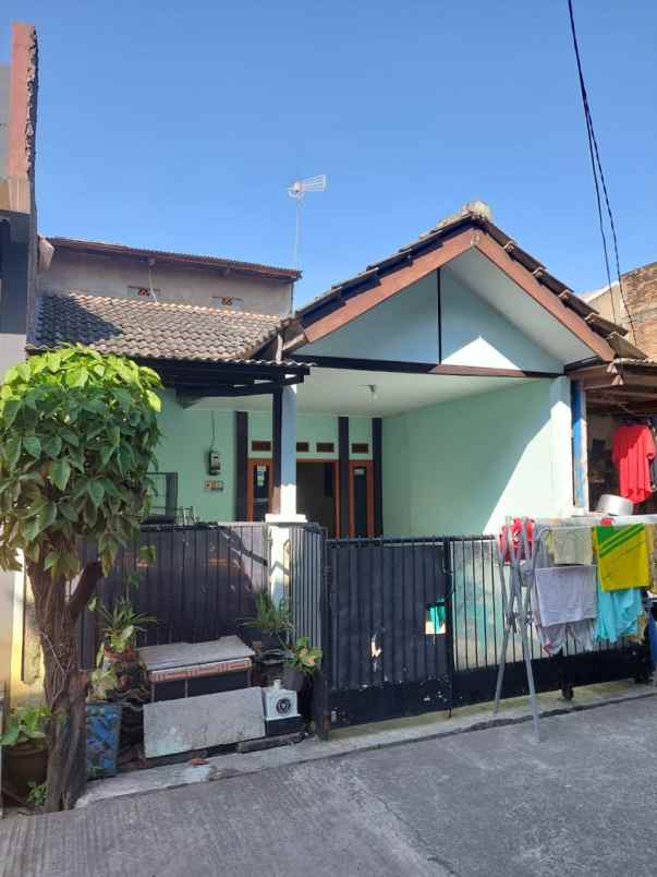 dijual rumah ciwastra