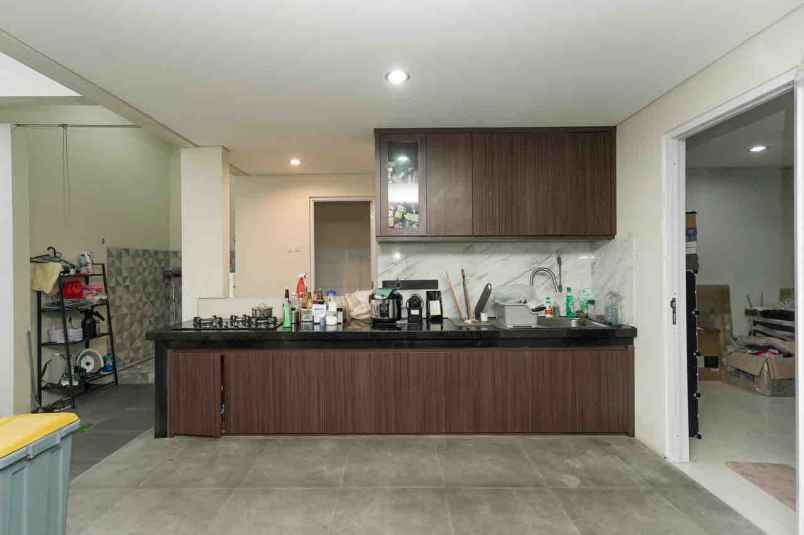 dijual rumah cluster asera one east