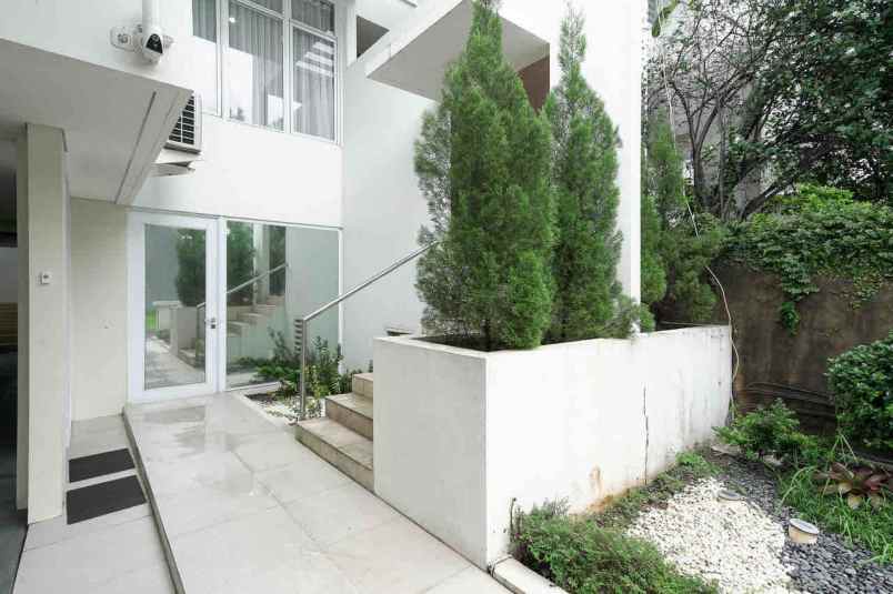dijual rumah cluster asera one east
