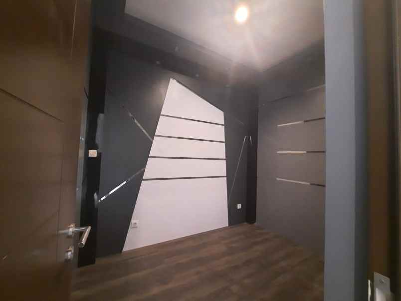 dijual rumah cluster burgundy