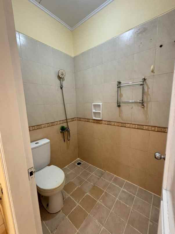 dijual rumah cluster crystal summarecon